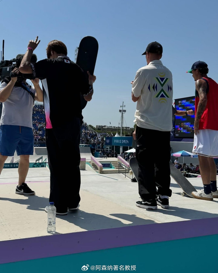 包含谷爱凌赛后谦逊发言登热搜，阿森纳绝杀休斯顿火箭引发热议的词条